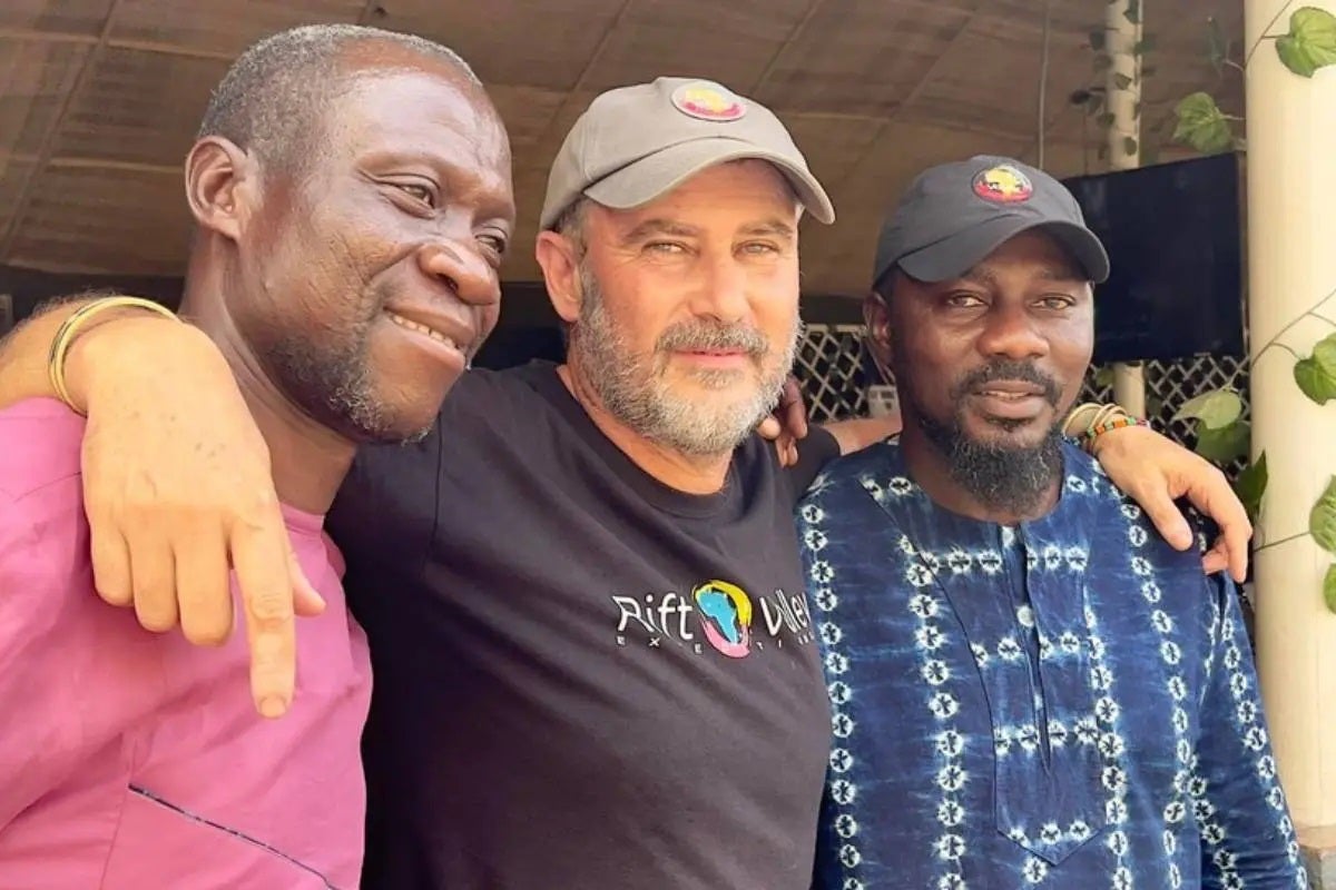 Muere el fotógrafo catalán Toni Espadas en ataque a un equipo de televisión en Etiopía Muere el fotógrafo catalán Toni Espadas en ataque a un equipo de televisión en Etiopía