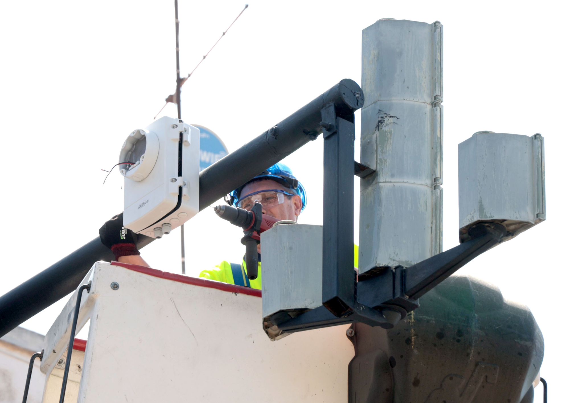 El Ayuntamiento de València continúa instalando cámaras en la ciudad para mejorar la seguridad El Ayuntamiento de València continúa instalando cámaras en la ciudad para mejorar la seguridad