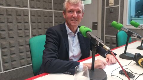 O presidente da Xunta, Alfonso Rueda, en entrevista en Onda Cero Galicia