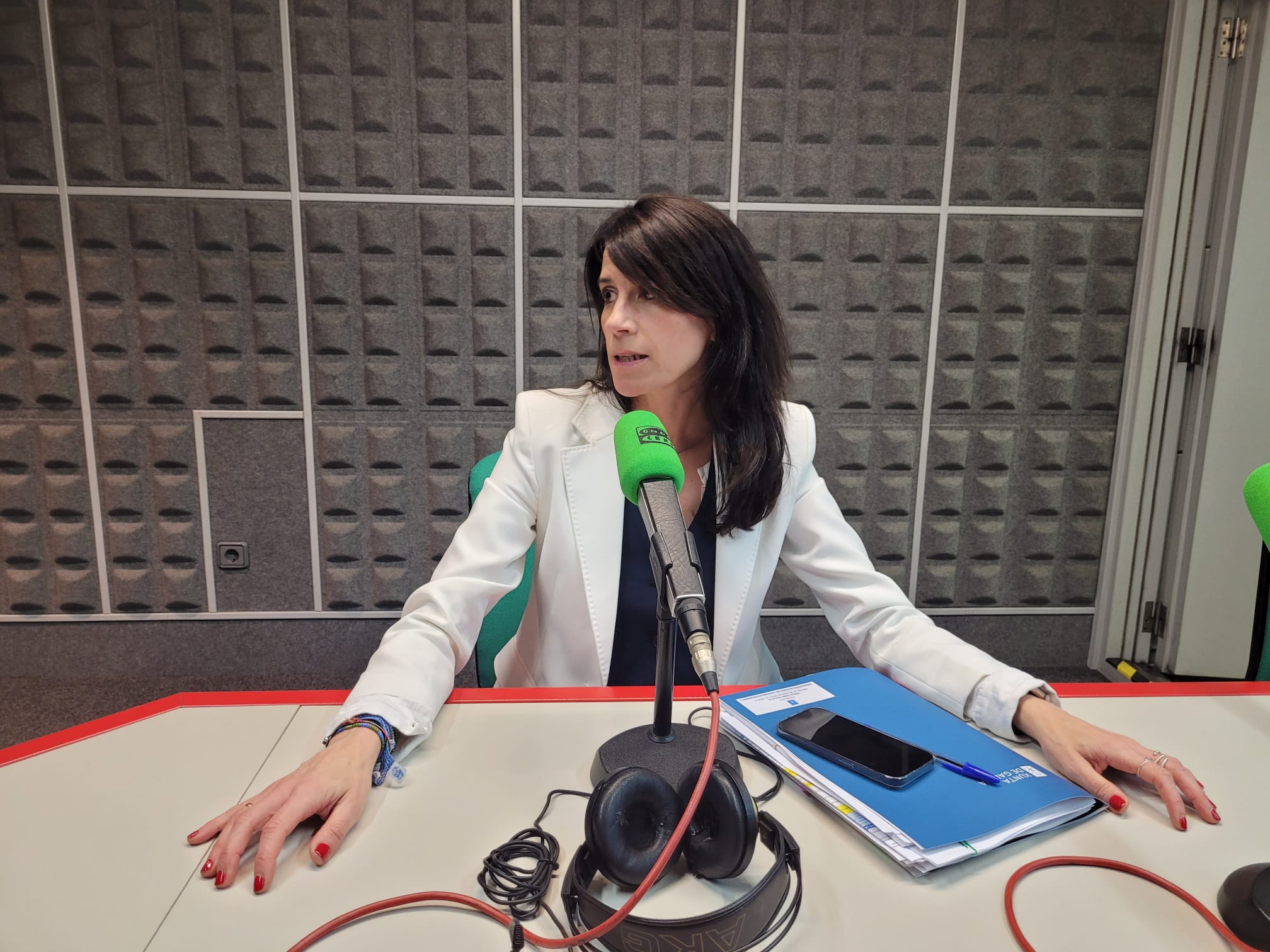 La conselleira de Vivenda arremete contra la ministra por la visita de este jueves a Xuxán La conselleira de Vivenda arremete contra la ministra por la visita de este jueves a Xuxán