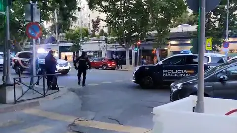 Una reyerta de feriantes deja seis heridos, uno grave, frente al Santiago Bernabéu Una reyerta de feriantes deja seis heridos, uno grave, frente al Santiago Bernabéu