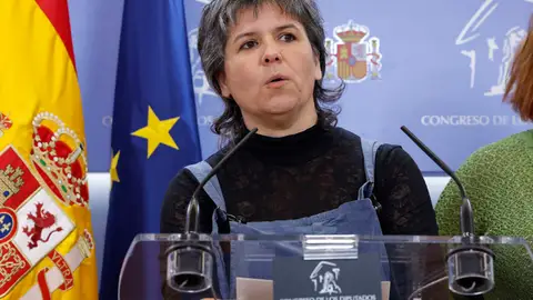 La diputada de Sumar Gala Pin, durante la rueda de prensa que han ofrecido este martes en el Congreso. La diputada de Sumar Gala Pin, durante la rueda de prensa que han ofrecido este martes en el Congreso./ EFE/ Zipi Aragon