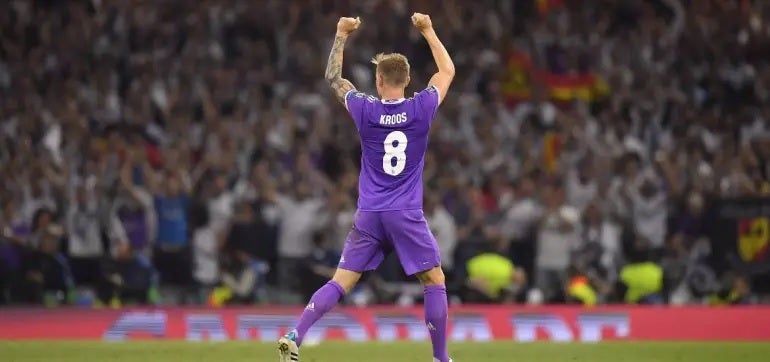 "Gracias, Kroos", el emotivo vídeo del Real Madrid a su "leyenda" "Gracias, Kroos", el emotivo vídeo del Real Madrid a su "leyenda"