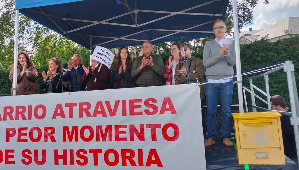 Intervinientes en la concentración al finalizar el acto. Intervinientes en la concentración al finalizar el acto.