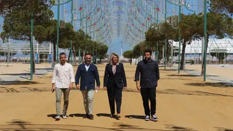 Los responsables municipales de Chiclana en el recinto ferial Los responsables municipales de Chiclana en el recinto ferial