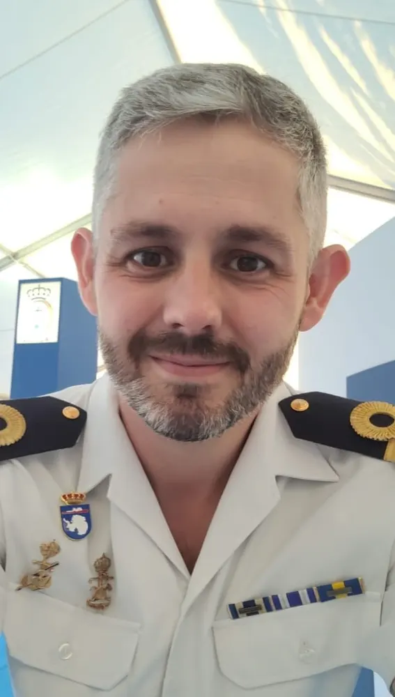 Nicolás Aguirre, teniente de navío