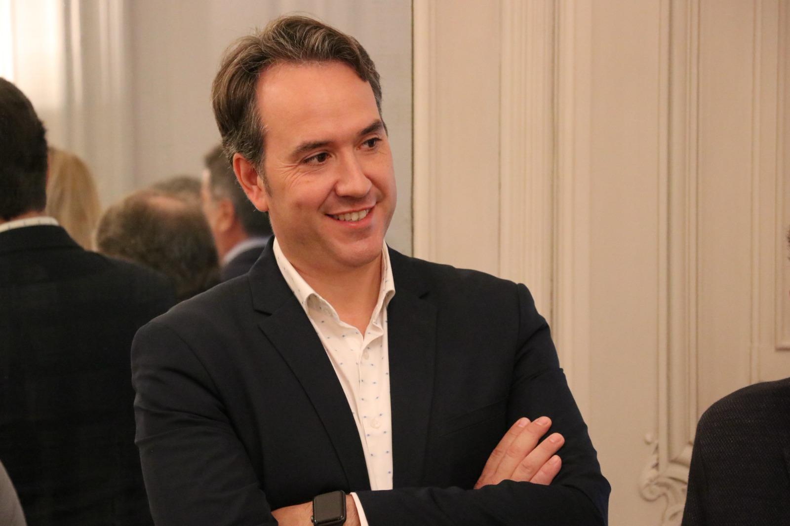 Albiol (Vox) dice que al hablar de "barcos negreros" se refirió "en general" a "los barquitos de ONG" y no al Aita Mari Albiol (Vox) dice que al hablar de "barcos negreros" se refirió "en general" a "los barquitos de ONG" y no al Aita Mari