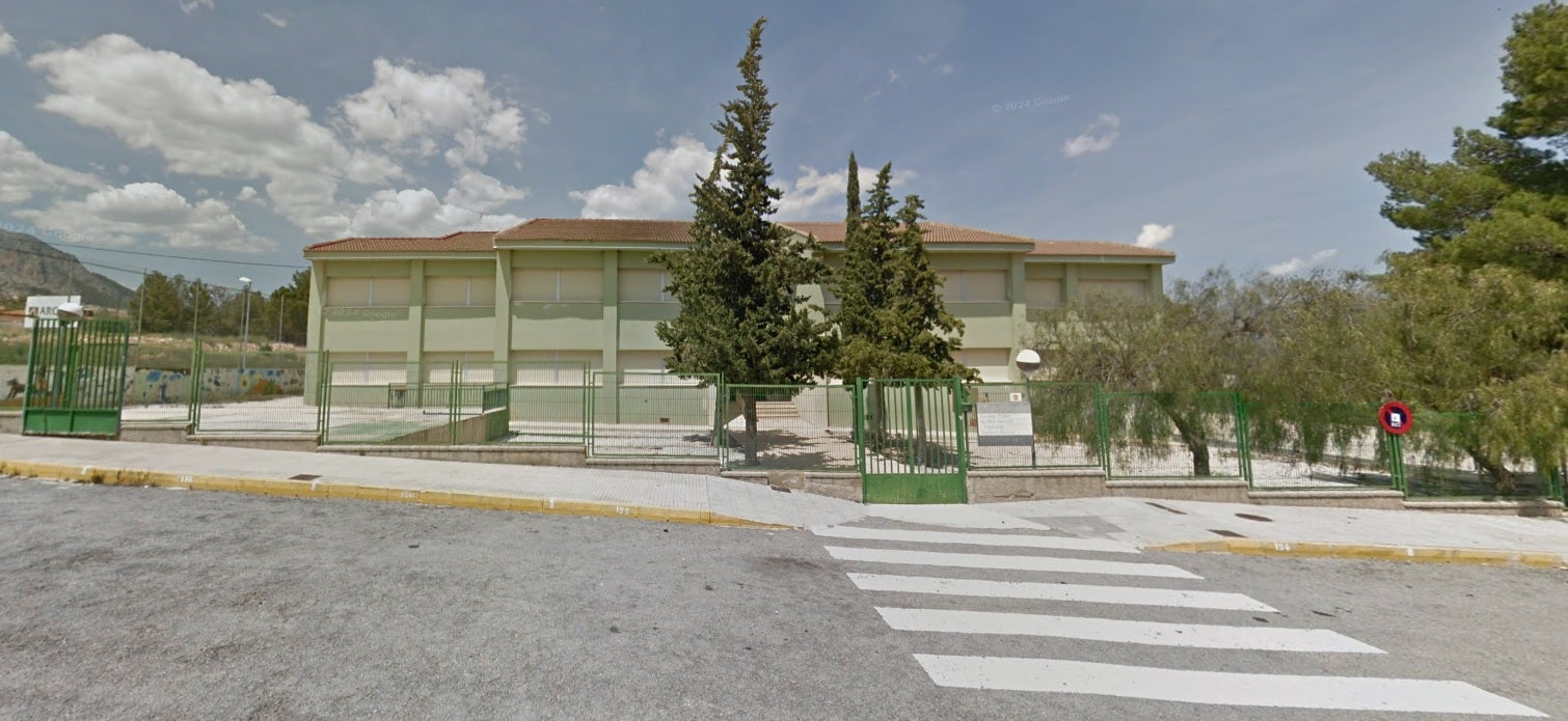 Polop de la Marina empezará este verano las obras para habilitar una escuela infantil municipal en el antiguo colegio Sant Roc Polop de la Marina empezará este verano las obras para habilitar una escuela infantil municipal en el antiguo colegio Sant Roc