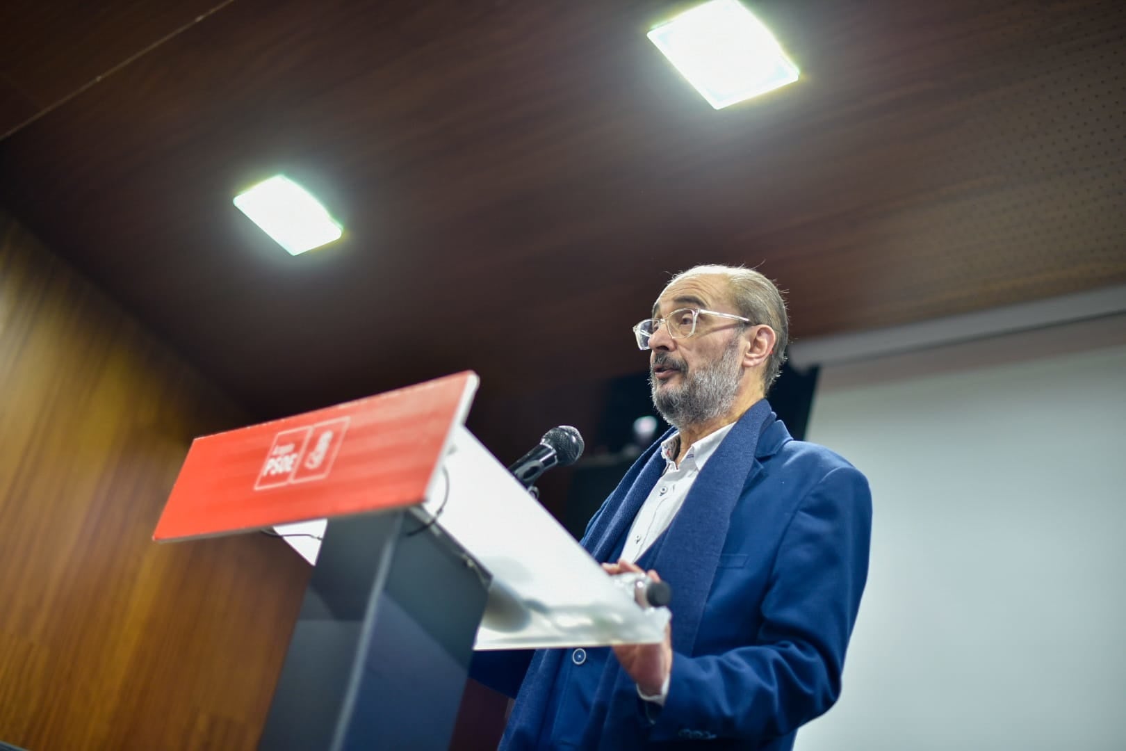 El PSOE multa a Lambán con 600 euros por ausentarse en el Senado en la votación de la amnistía El PSOE multa a Lambán con 600 euros por ausentarse en el Senado en la votación de la amnistía