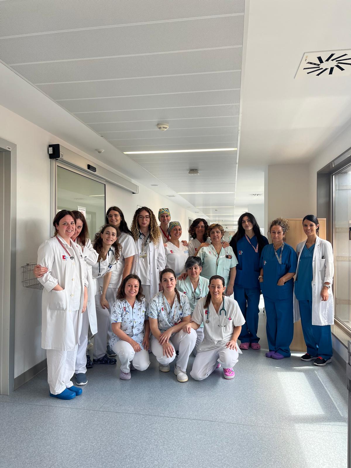 Mañana insólita en el Hospital de Valdecilla (Cantabria): un parto a las puertas de Urgencias y otro de trillizos en solo una hora Mañana insólita en el Hospital de Valdecilla (Cantabria): un parto a las puertas de Urgencias y otro de trillizos en solo una hora