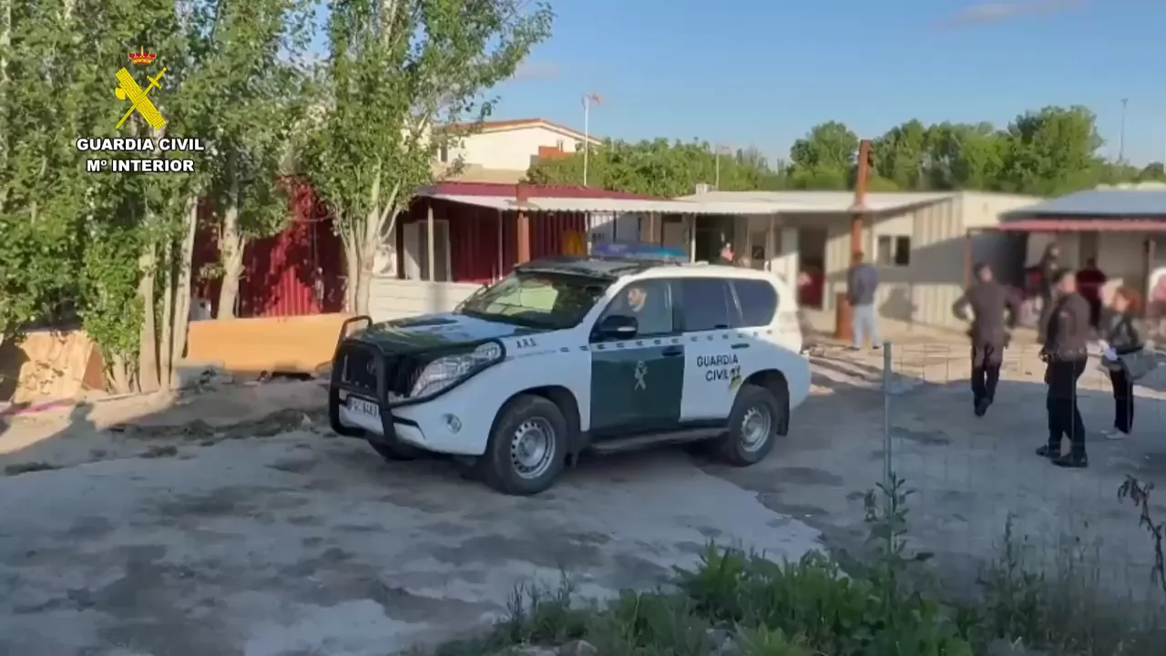 A Garda Civil desmantela unha banda que roubaba camións en Ourense A Garda Civil desmantela unha banda que roubaba camións en Ourense
