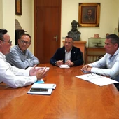 El alcalde de Burriana, Jorge Monferrer, durante la constitución de la mesa contra la sequía. El alcalde de Burriana, Jorge Monferrer, durante la constitución de la mesa contra la sequía.