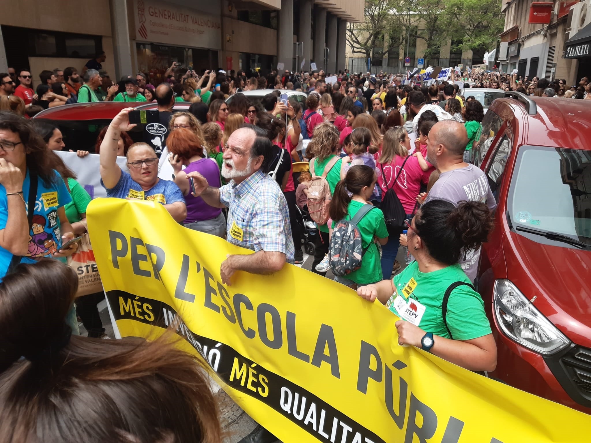 Familias y docentes de Castellón convocan una concentración en defensa de la educación pública Familias y docentes de Castellón convocan una concentración en defensa de la educación pública