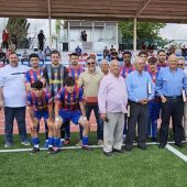El Club de Fútbol Almoradí clausura los actos de su centenario con un homenaje a los ex presidentes 