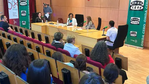 Más de uno Alcalá emite desde el Centro Universitario Cardenal Cisneros de Alcalá de Henares con motivo del su 50 aniversario Más de uno Alcalá desde el Centro Universitario Cardenal Cisneros