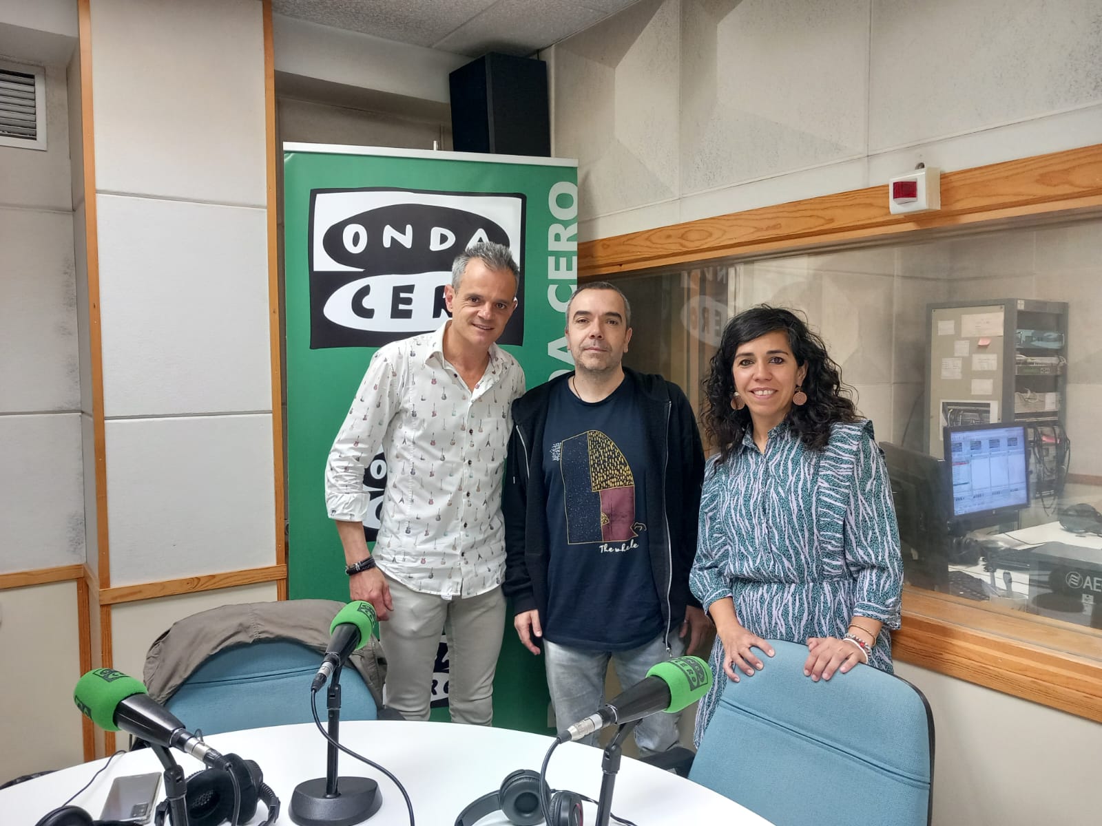Juanan Sanz presenta su primer disco en solitario con un concierto solidario a beneficio de la AECC Juanan Sanz presenta su primer disco en solitario con un concierto solidario a beneficio de la AECC