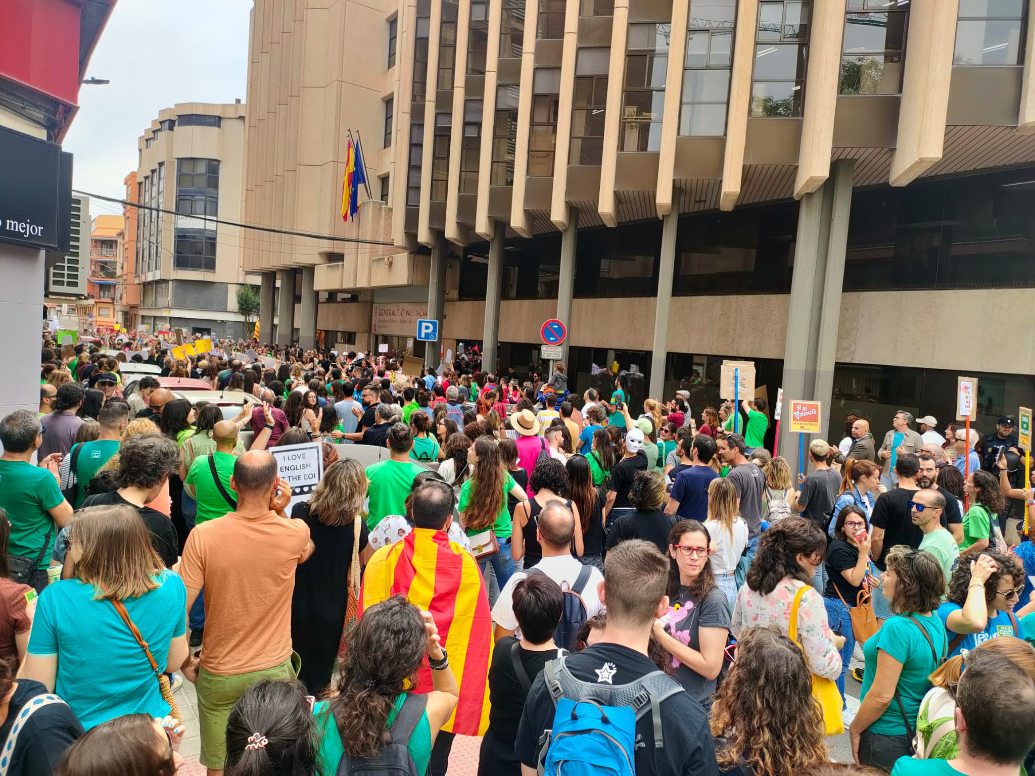 La huelga educativa en la Marina Baixa tiene un seguimiento irregular con incidencias entre un 60 y un 20% según el centro La huelga educativa en la Marina Baixa tiene un seguimiento irregular con incidencias entre un 60 y un 20% según el centro