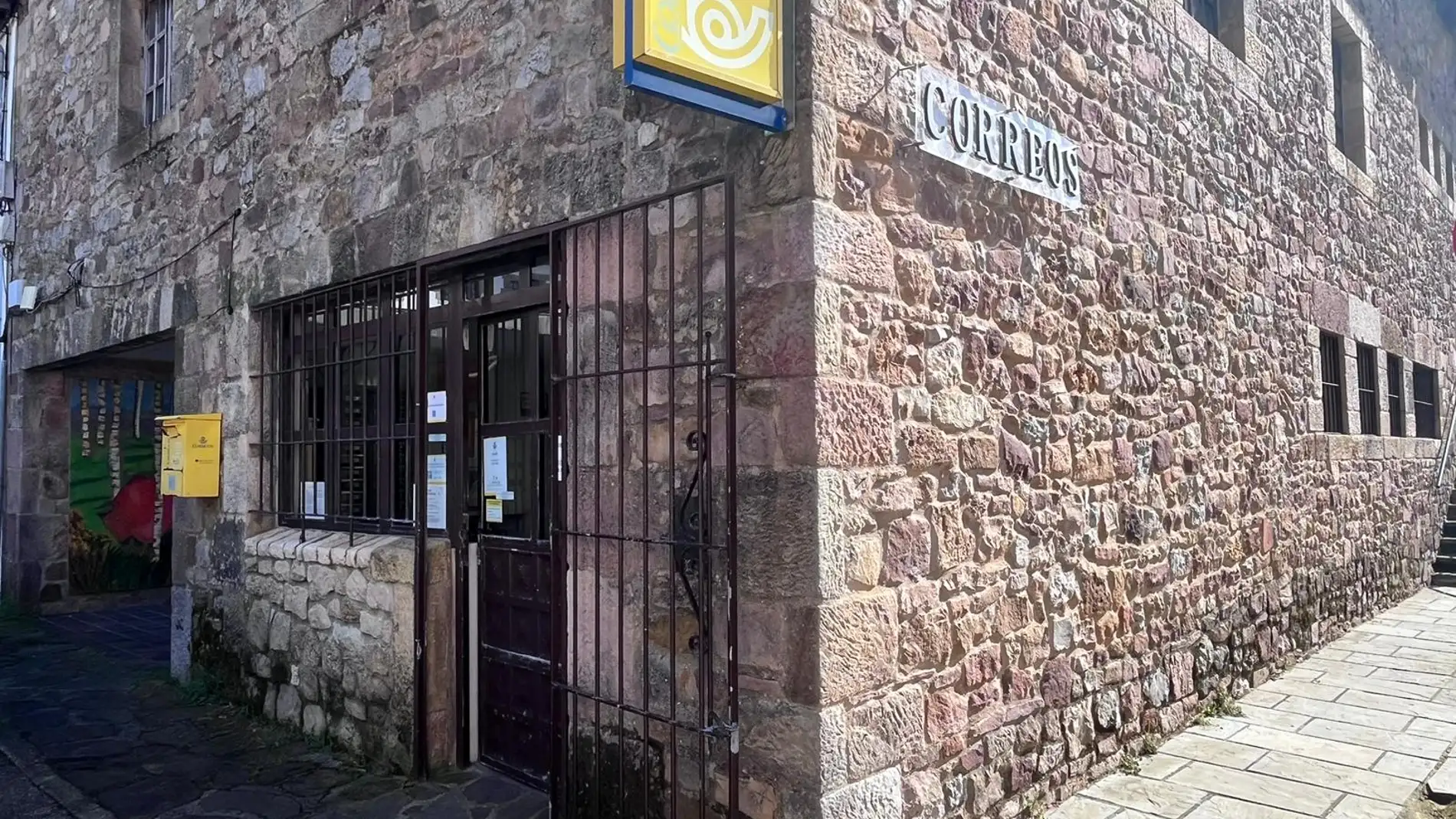 Oficina de Correos de Santillana del Mar en Cantabria