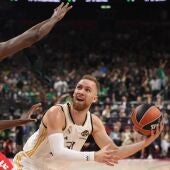 Una gran primera parte mete al Madrid en la final de la Euroliga
