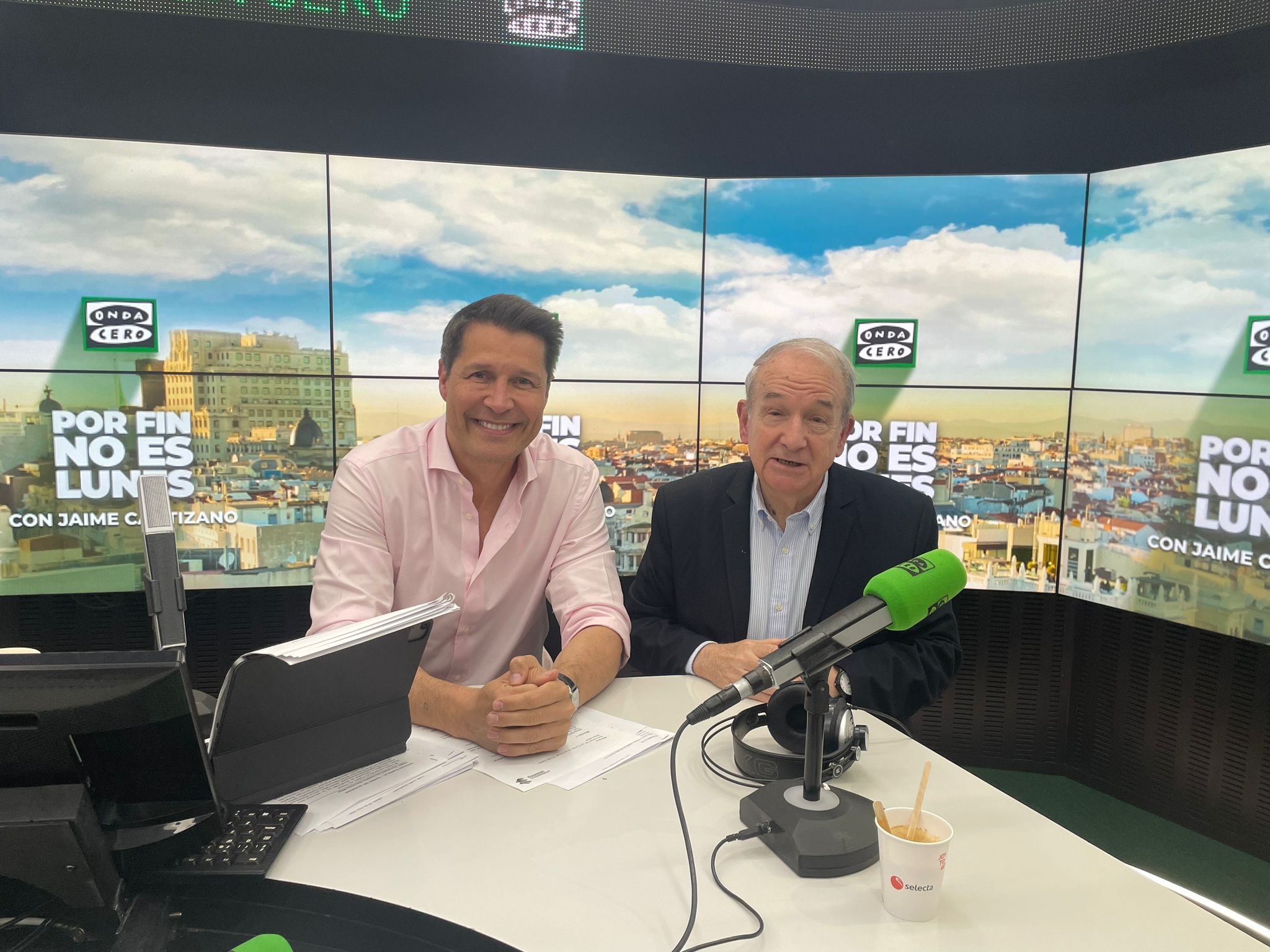 José Apezarena: "La princesa Leonor está siendo el gran valor de la Monarquía" José Apezarena: "La princesa Leonor está siendo el gran valor de la Monarquía"