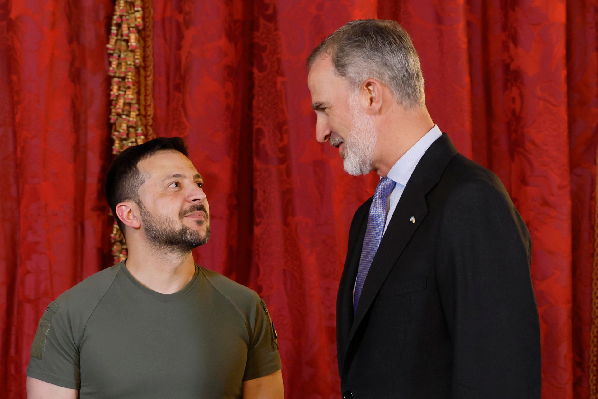 Felipe VI promete a Zelenski el apoyo continuado de España a su legítima defensa y reclama el fin de la agresión rusa Felipe VI promete a Zelenski el apoyo continuado de España a su legítima defensa y reclama el fin de la agresión rusa