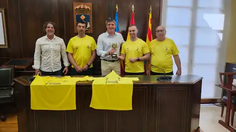 El ayuntamiento recibe al Tenis Taula La Vila tras su ascenso a 2ª Nacional El ayuntamiento recibe al Tenis Taula La Vila tras su ascenso a 2ª Nacional