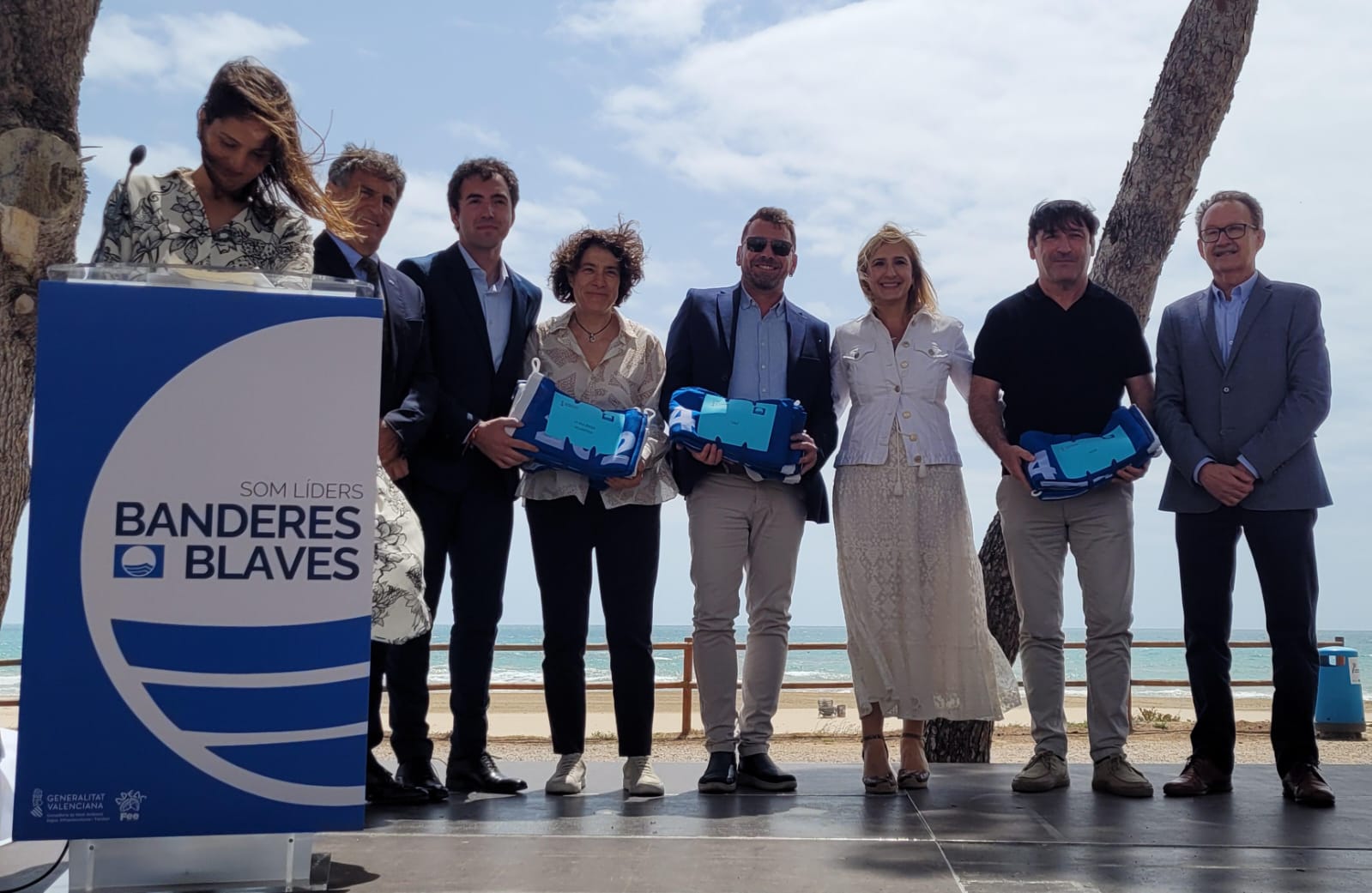 Los municipios de la Marina Baixa recogen sus Banderas Azules en Alcossebre Los municipios de la Marina Baixa recogen sus Banderas Azules en Alcossebre