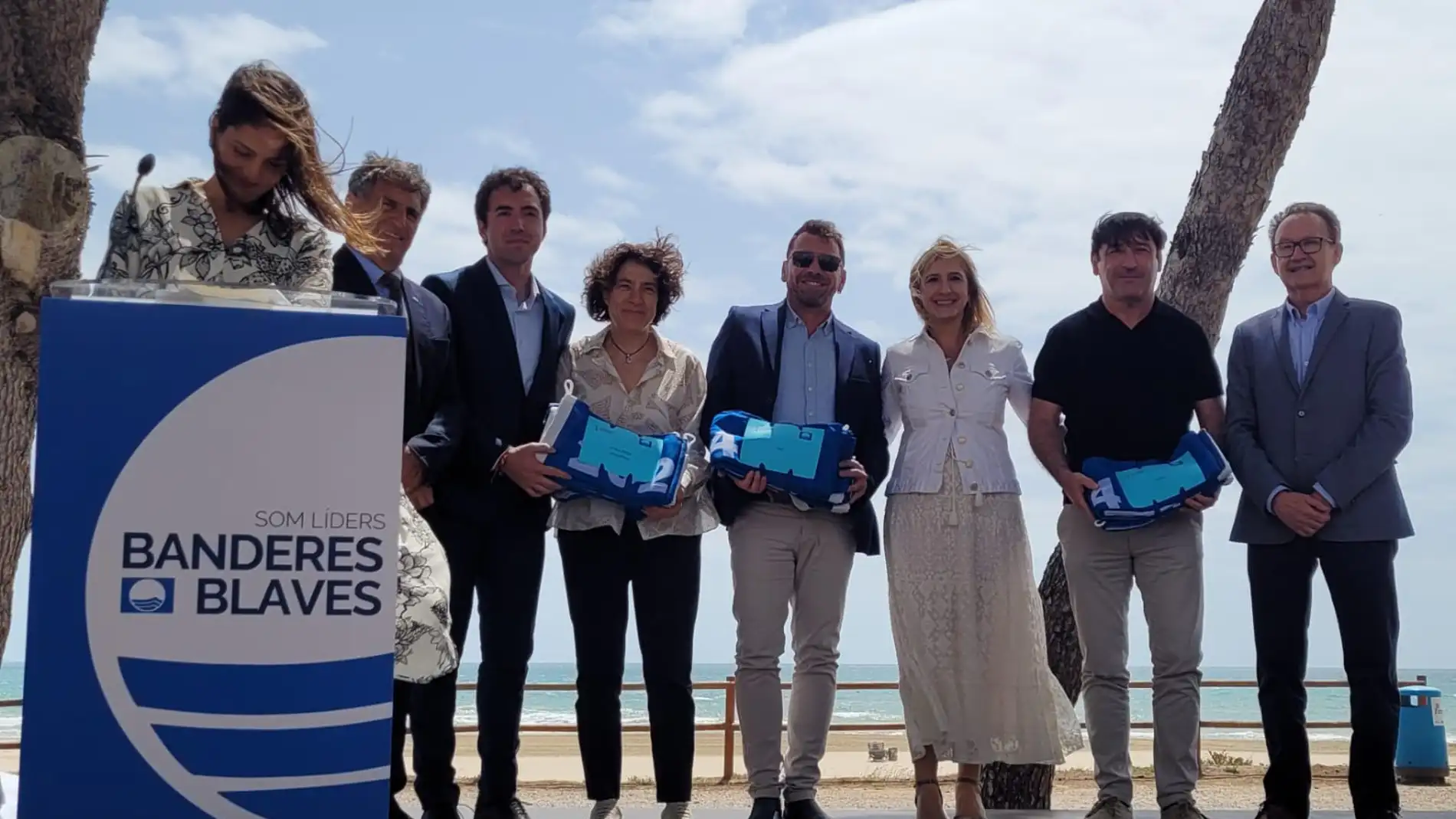 Los municipios de la Marina Baixa recogen sus Banderas Azules en Alcossebre 