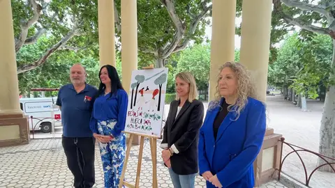 Presentación del cartel de las fiestas de San Lorenzo 2024 en el quiosco de la música del Parque Miguel Servet. Presentación del cartel de las fiestas de San Lorenzo 2024 en el quiosco de la música del Parque Miguel Servet.