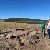 El alcalde visita uno de los yacimientos romanos de Bornos