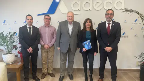 Adeca firma un convenio para ofrecer asesoramiento energético gratuito a los empresarios de Campollano Adeca firma un convenio para ofrecer asesoramiento energético gratuito a los empresarios de Campollano