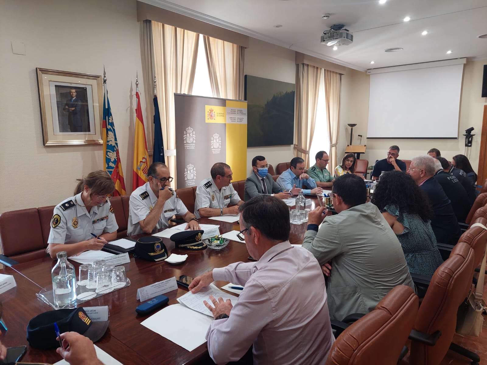 Las Hogueras de Alicante contarán con un dispositivo total de seguridad integrado por 2.500 personas Las Hogueras de Alicante contarán con un dispositivo total de seguridad integrado por 2.500 personas