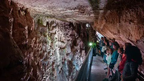 La Diputación palentina eleva a 60.000 euros la colaboración de 2024 con la Asociación para la Reserva Geológica de Las Loras .