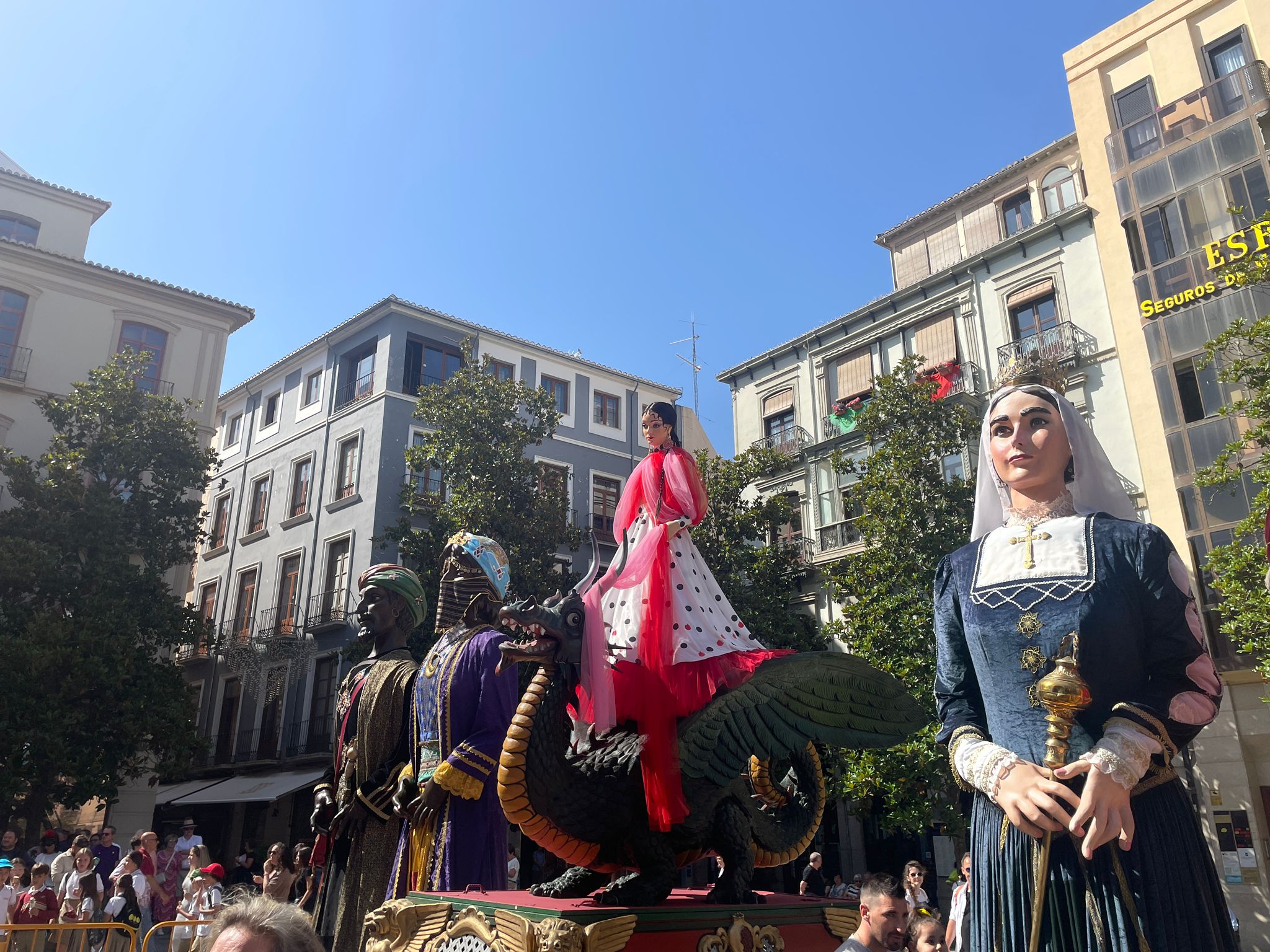 Este es el recorrido del desfile de La Tarasca en Granada Este es el recorrido del desfile de La Tarasca en Granada