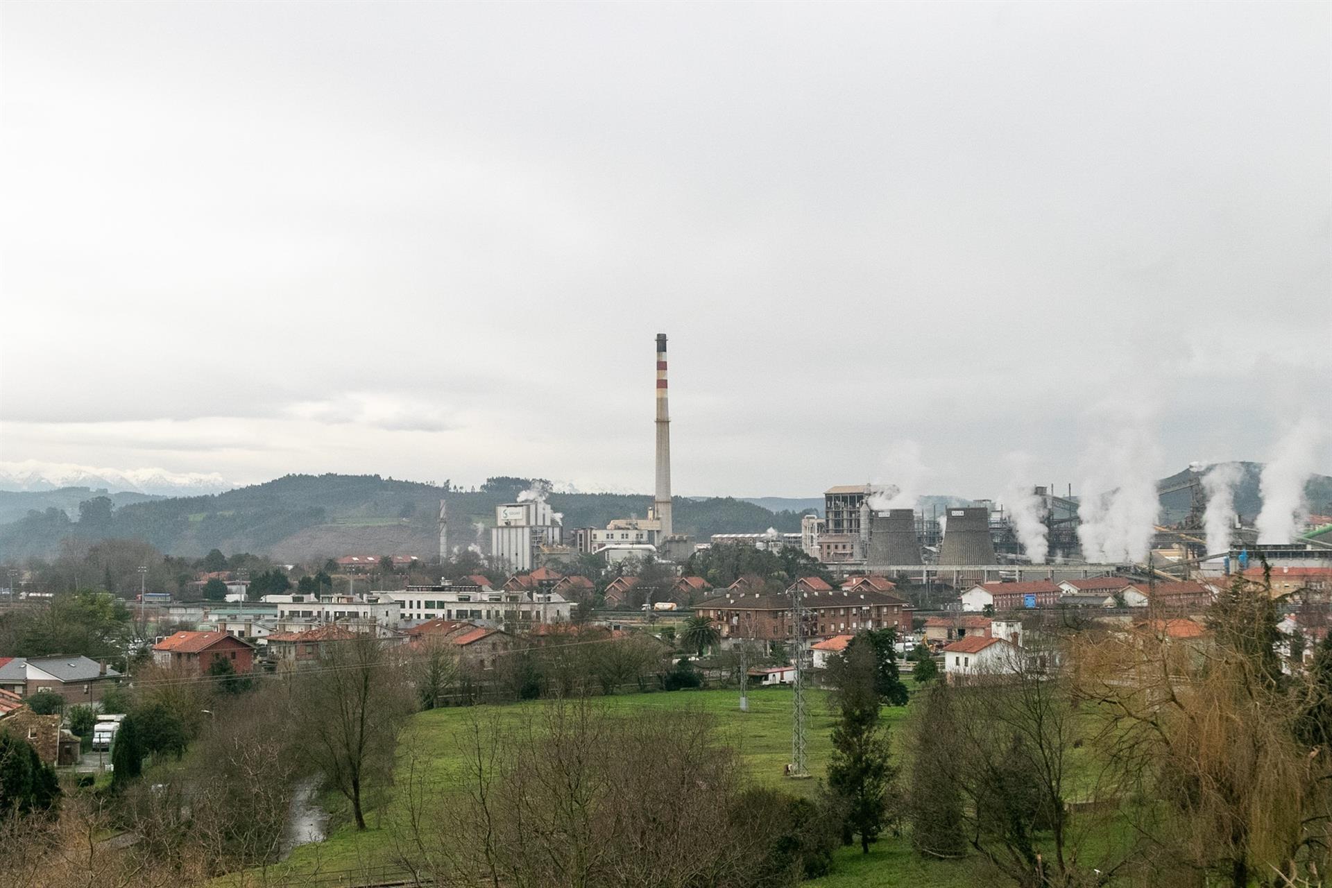 Solvay anuncia un ERE de hasta 77 trabajadores en su planta de Barreda Solvay anuncia un ERE de hasta 77 trabajadores en su planta de Barreda