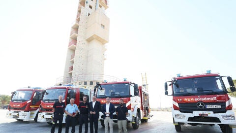 En el Parque Central de Sant Vicent del Raspeig, con la presencia del diputado de Emergencias, Francisco Cano y del inspector jefe del Consorcio Provincial, Pepe Rubio