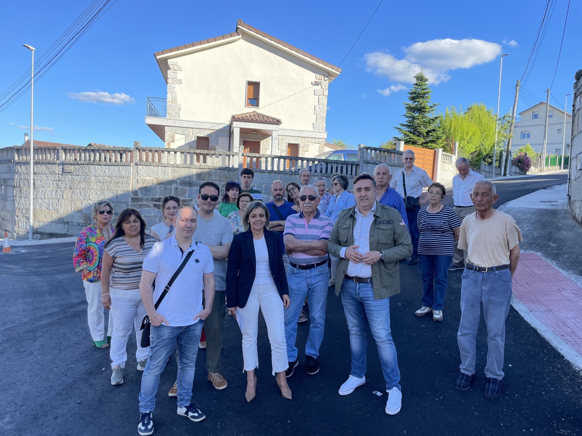 O PP denuncia irregularidades nas obras en varias rúas de As Eiroás O PP denuncia irregularidades nas obras en varias rúas de As Eiroás