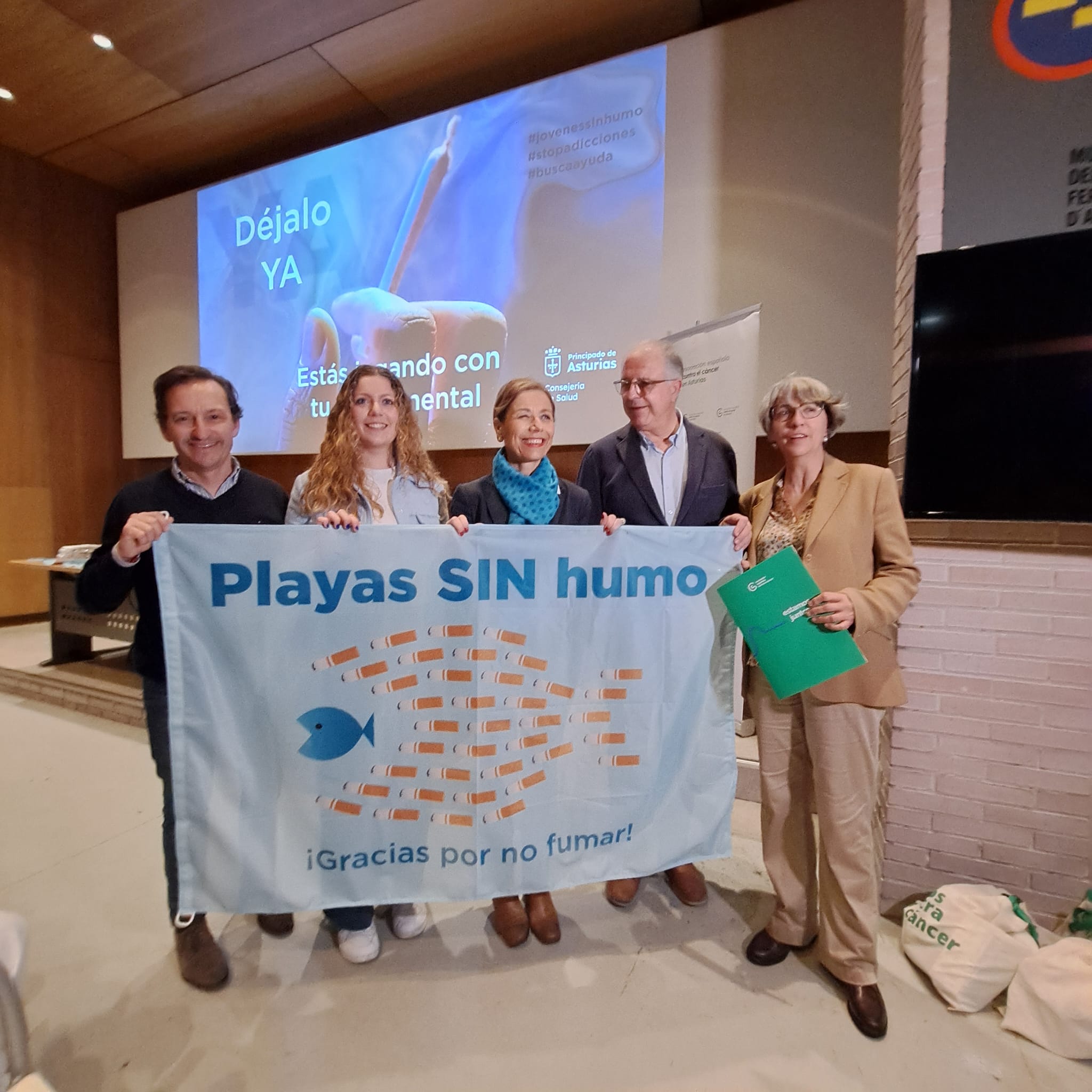 Todas las playas urbanas quieren ser "playas sin humo" Todas las playas urbanas quieren ser "playas sin humo"