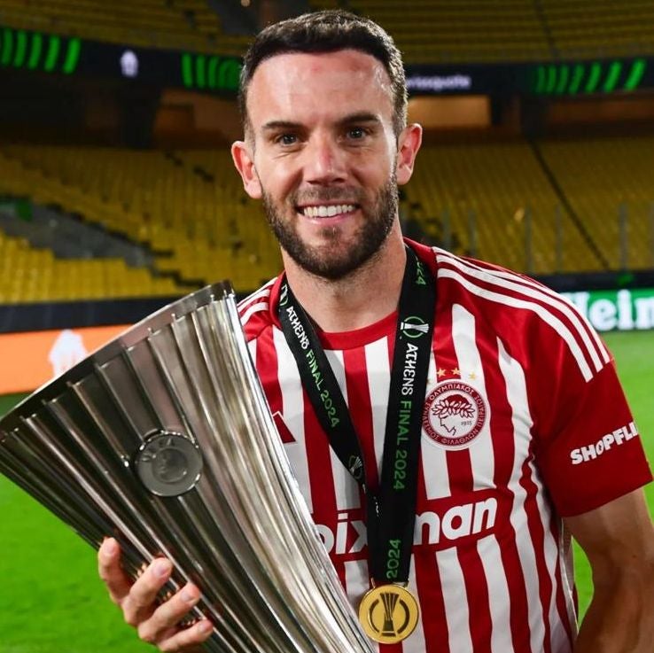 Quini: "Nunca imaginé que pudiera conseguir un título así" Quini: "Nunca imaginé que pudiera conseguir un título así"