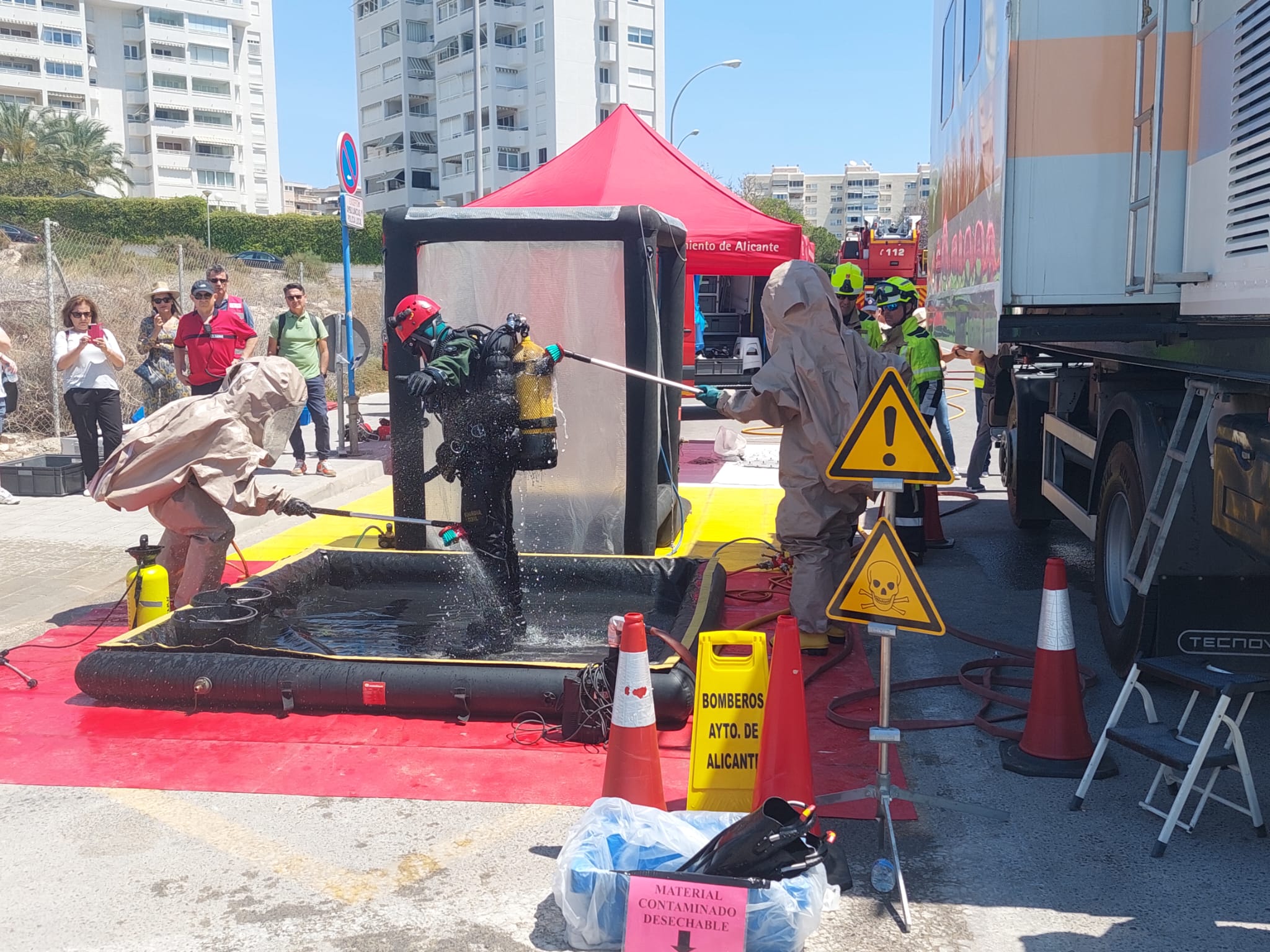 Los servicios de salvamento de Alicante participan en un simulacro organizado por el Ministerio para la Transición Ecológica Los servicios de salvamento de Alicante participan en un simulacro organizado por el Ministerio para la Transición Ecológica