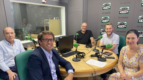 Jos&eacute; Ru&iacute;z, Juan de Dios Navarro, Felip S&aacute;nchez y Mariano Valera con Mayte Vilaseca