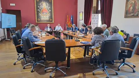 Reunión de la mesa de trabajo sobre plantas solares de Elche. Reunión de la mesa de trabajo sobre plantas solares de Elche.
