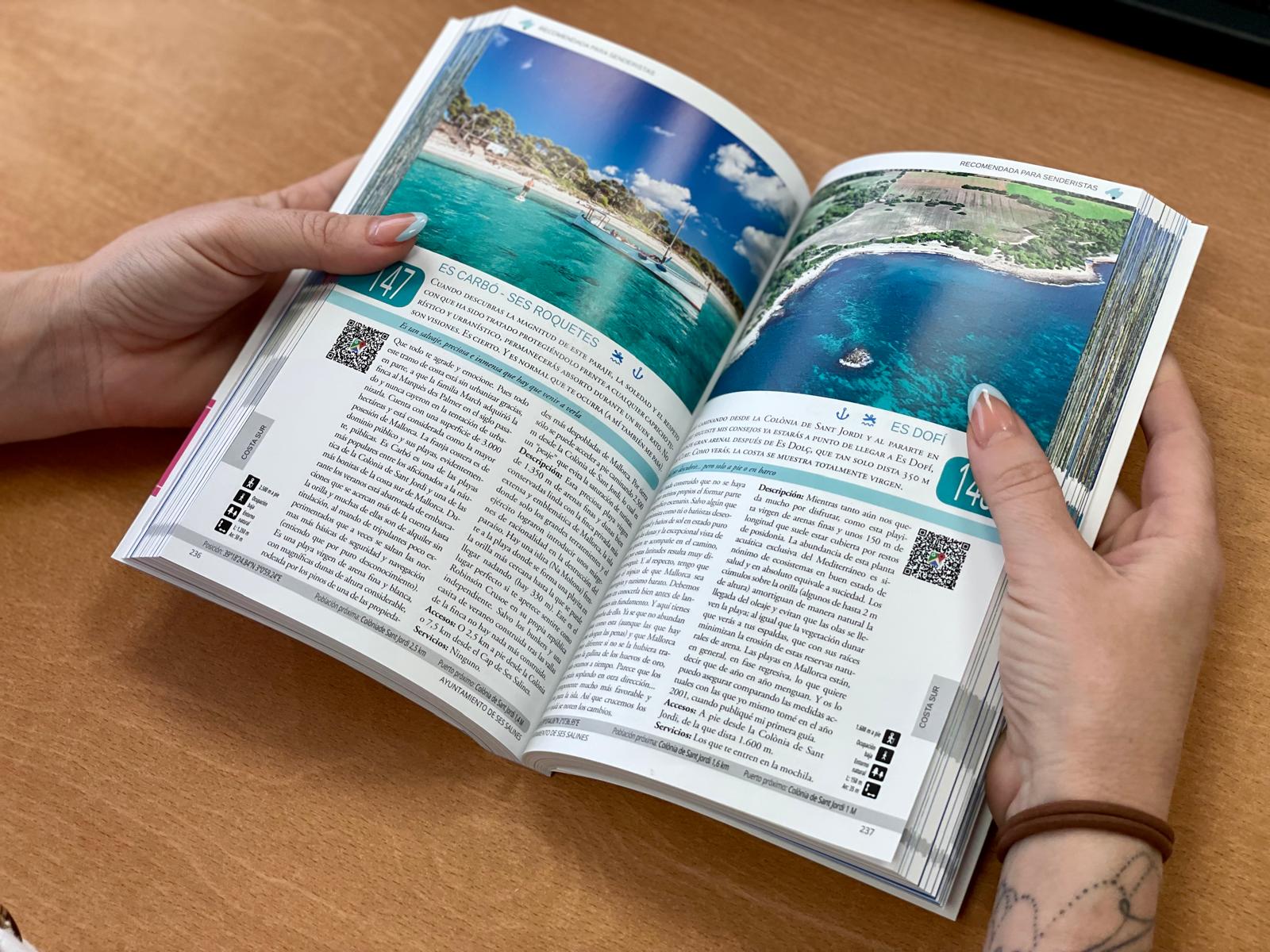 El playólogo Miguel Ángel Álvarez Alperi actualiza las guías de playas de Mallorca y Menorca con códigos QR El playólogo Miguel Ángel Álvarez Alperi actualiza las guías de playas de Mallorca y Menorca con códigos QR