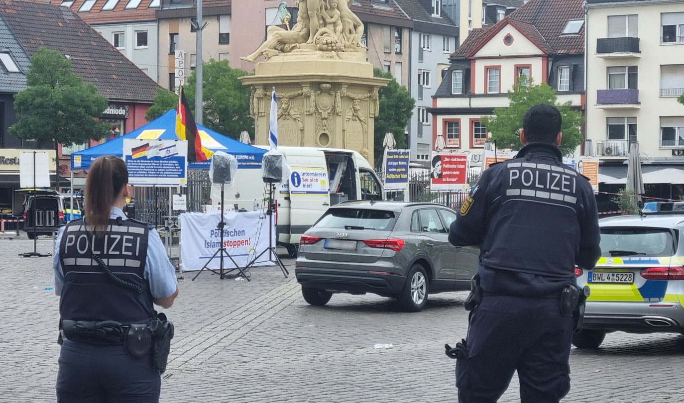 Un hombre ataca con un cuchillo y hiere a al menos dos personas en la ciudad alemana de Mannheim Un hombre ataca con un cuchillo y hiere a al menos dos personas en la ciudad alemana de Mannheim