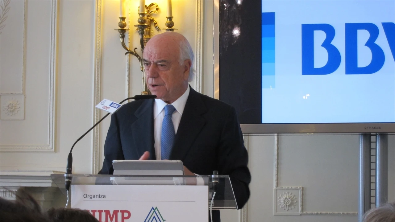 La fiscalía pide al juez García Castellón juzgar al BBVA y a su expresidente por Villarejo