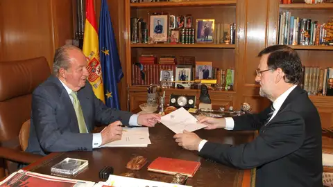 Diez años de la abdicación de Juan Carlos I: los momentos clave de la decisión que llevó a la proclamación de Felipe VI Diez años de la abdicación de Juan Carlos I: los momentos clave de la decisión que llevó a la proclamación de Felipe VI