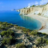 Un agente de la Policía local de la Vila Joiosa salva la vida a un bañista en la playa del Bol Nou Un agente de la Policía local de la Vila Joiosa salva la vida a un bañista en la playa del Bol Nou