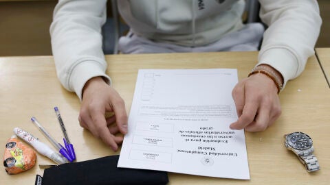 Tipos de tipex, calculadoras&hellip;: todo lo que est&aacute; prohibido llevarse al examen de la EBAU