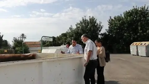 El concejal de Medio Ambiente, Manuel Villar, en el punto limpio de Aguamarga El concejal de Medio Ambiente, Manuel Villar, en el punto limpio de Aguamarga