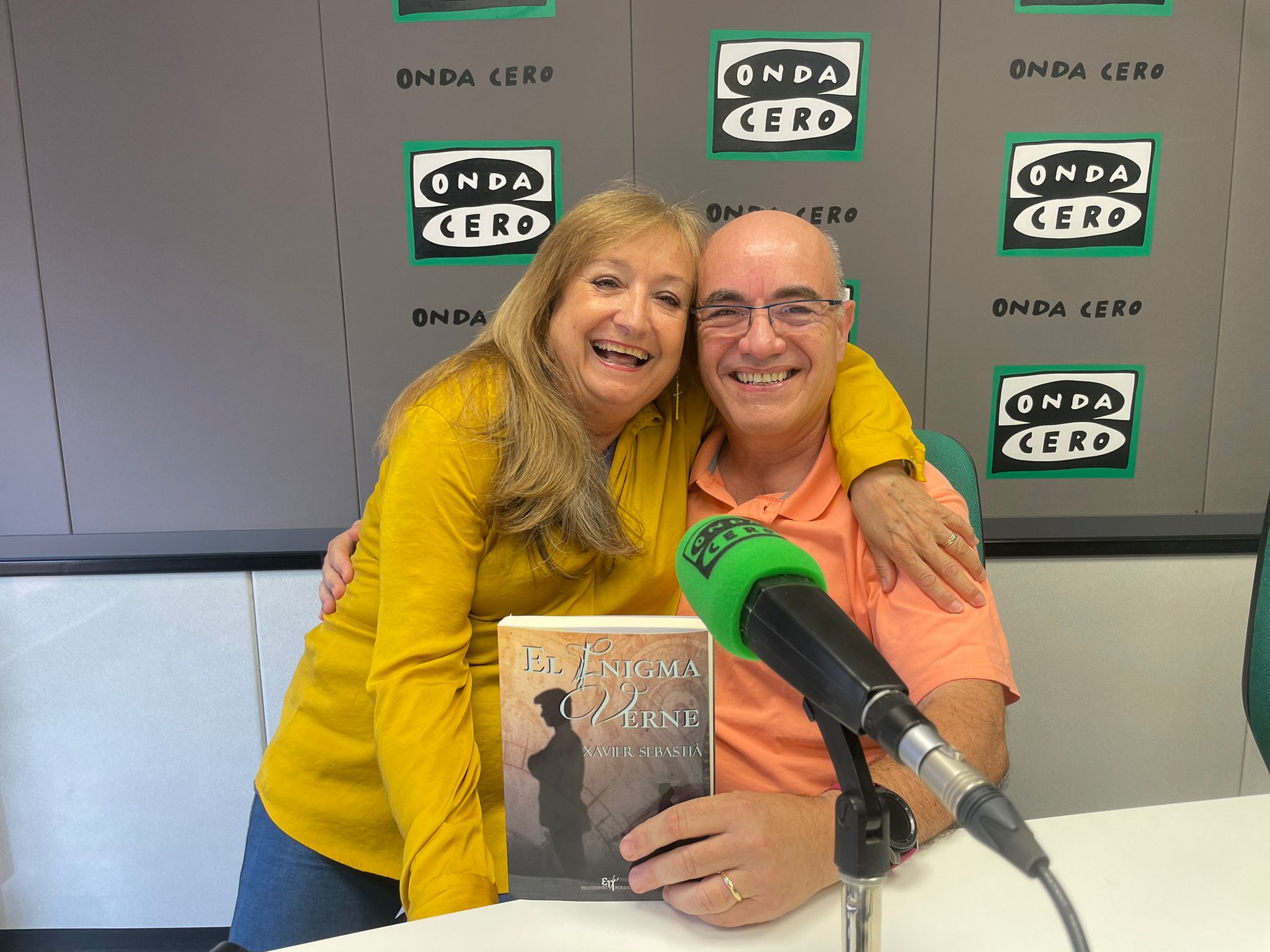 Xavier Sebastià presenta su nueva novela en Onda Cero Castellón: El enigma de Verne Xavier Sebastià presenta su nueva novela en Onda Cero Castellón: El enigma de Verne